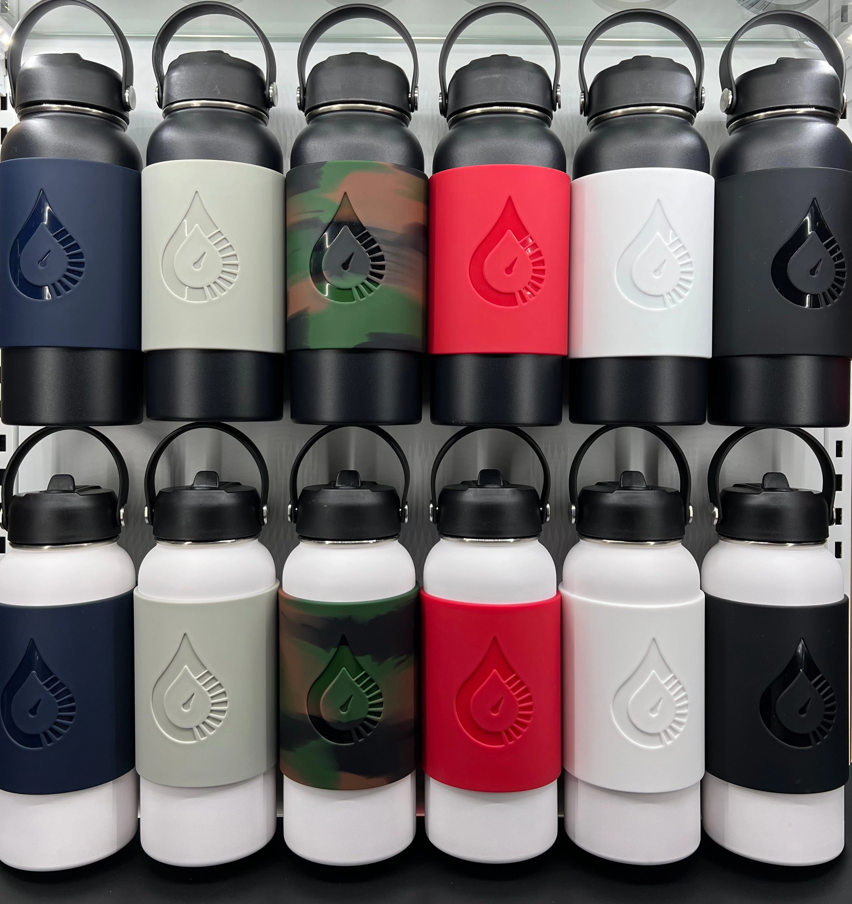32oz Black Bottle   Magnetic Sleeve (COMBINATION)