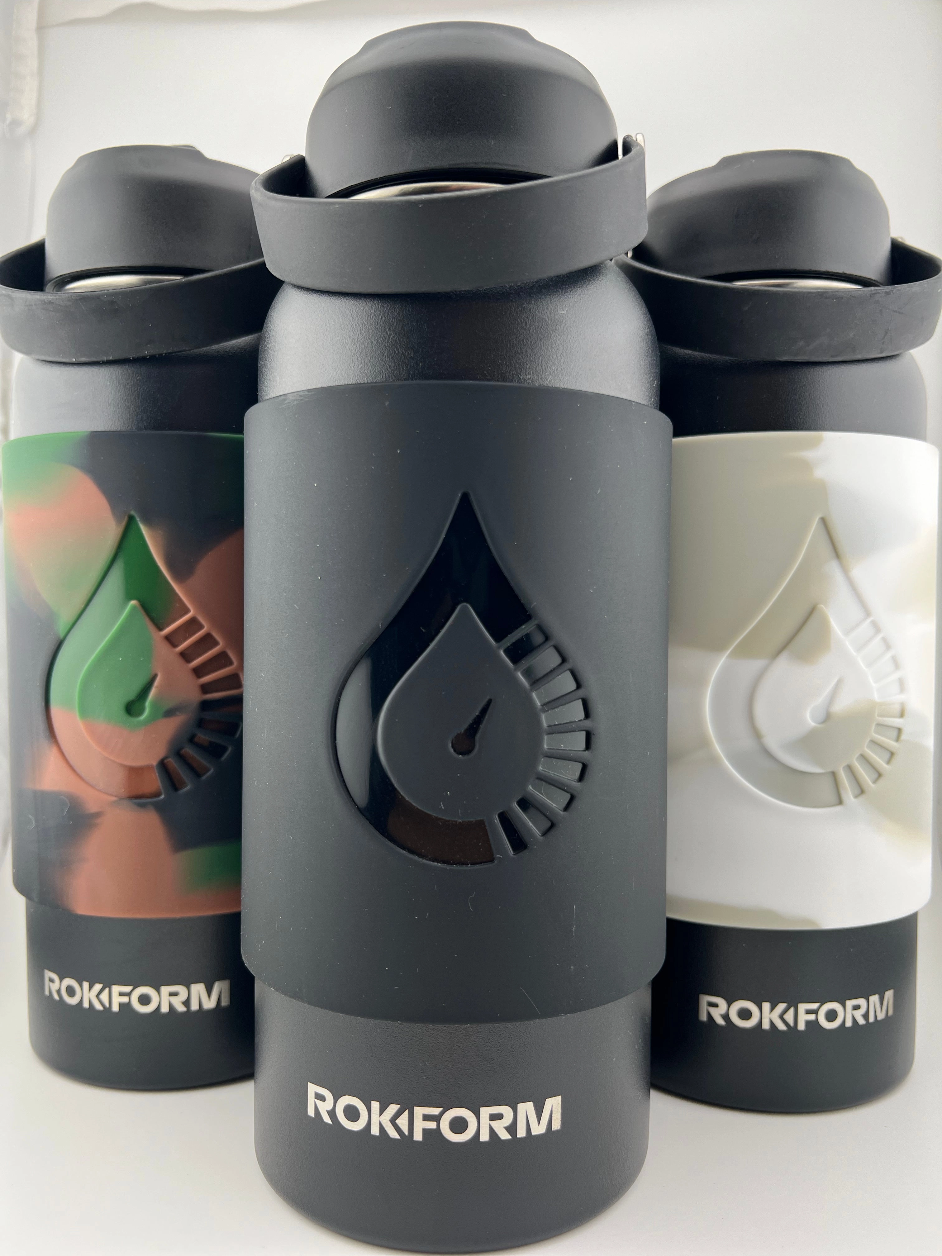 32oz Black Bottle   Magnetic Sleeve (COMBINATION)