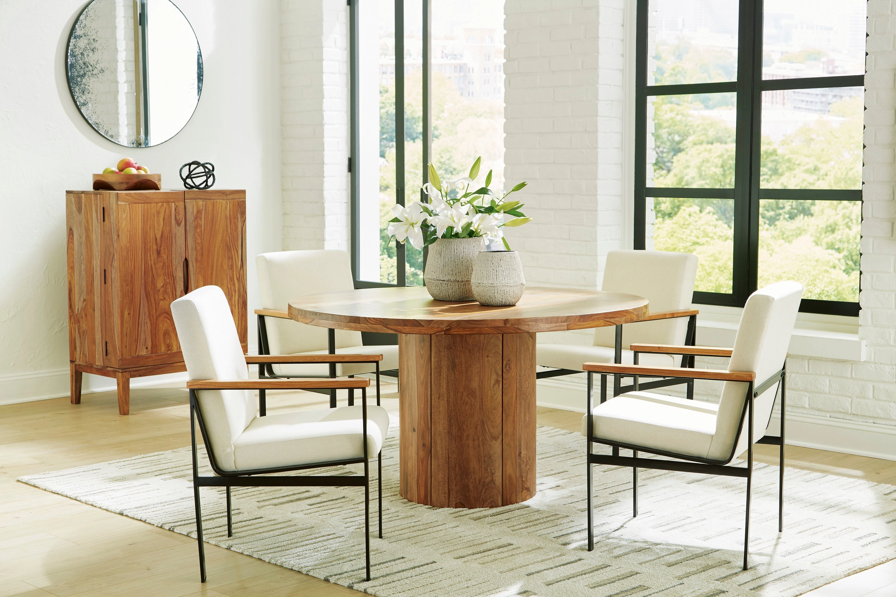 Dahlia 54" Round Table & 4 Arm Chairs