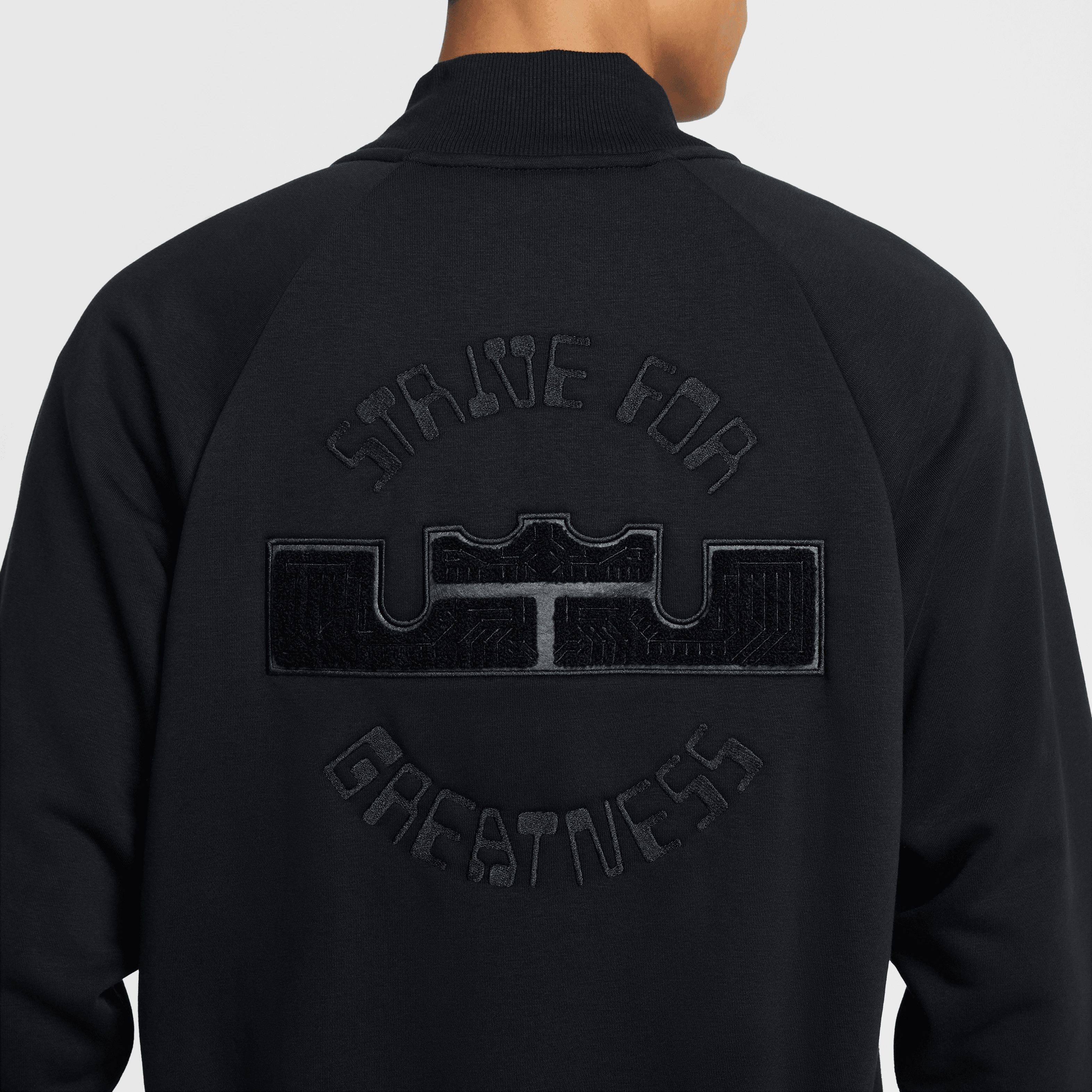Nike LeBron Men's Standard Issue Therma-FIT Basketball Jacket